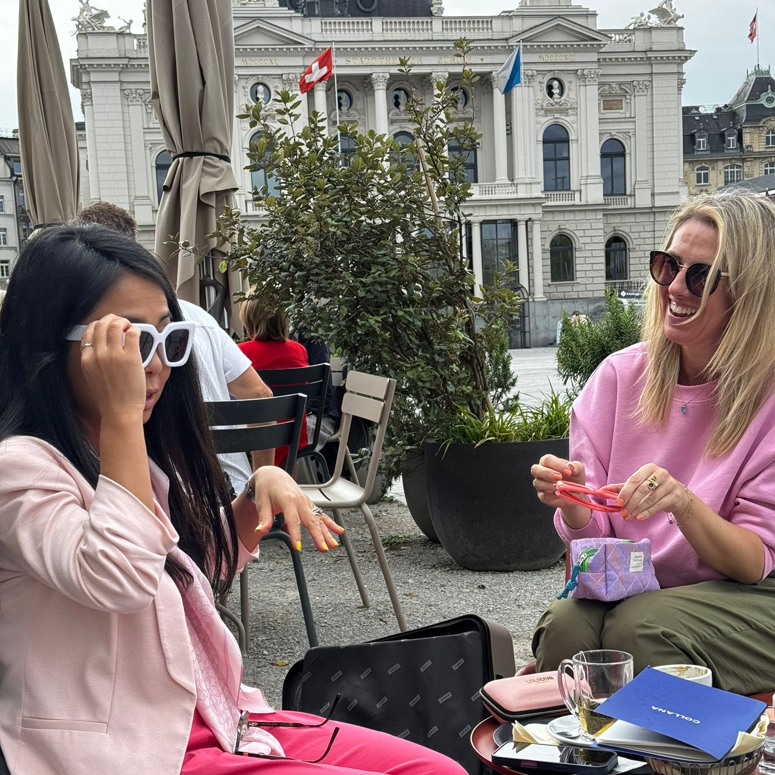 mesme founders Marianne and Nami having coffee outside Zürich Opernhaus