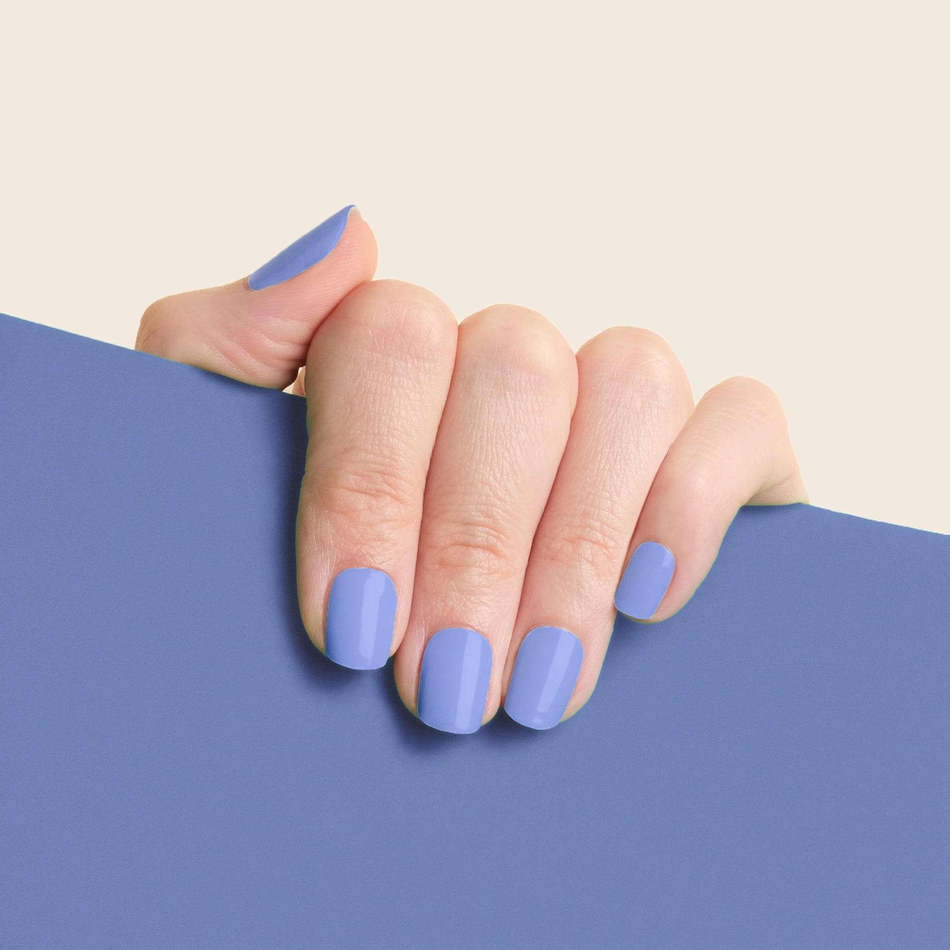 mesme Mairéad Blue 14-Day UV Gel Nail Wraps On Hand