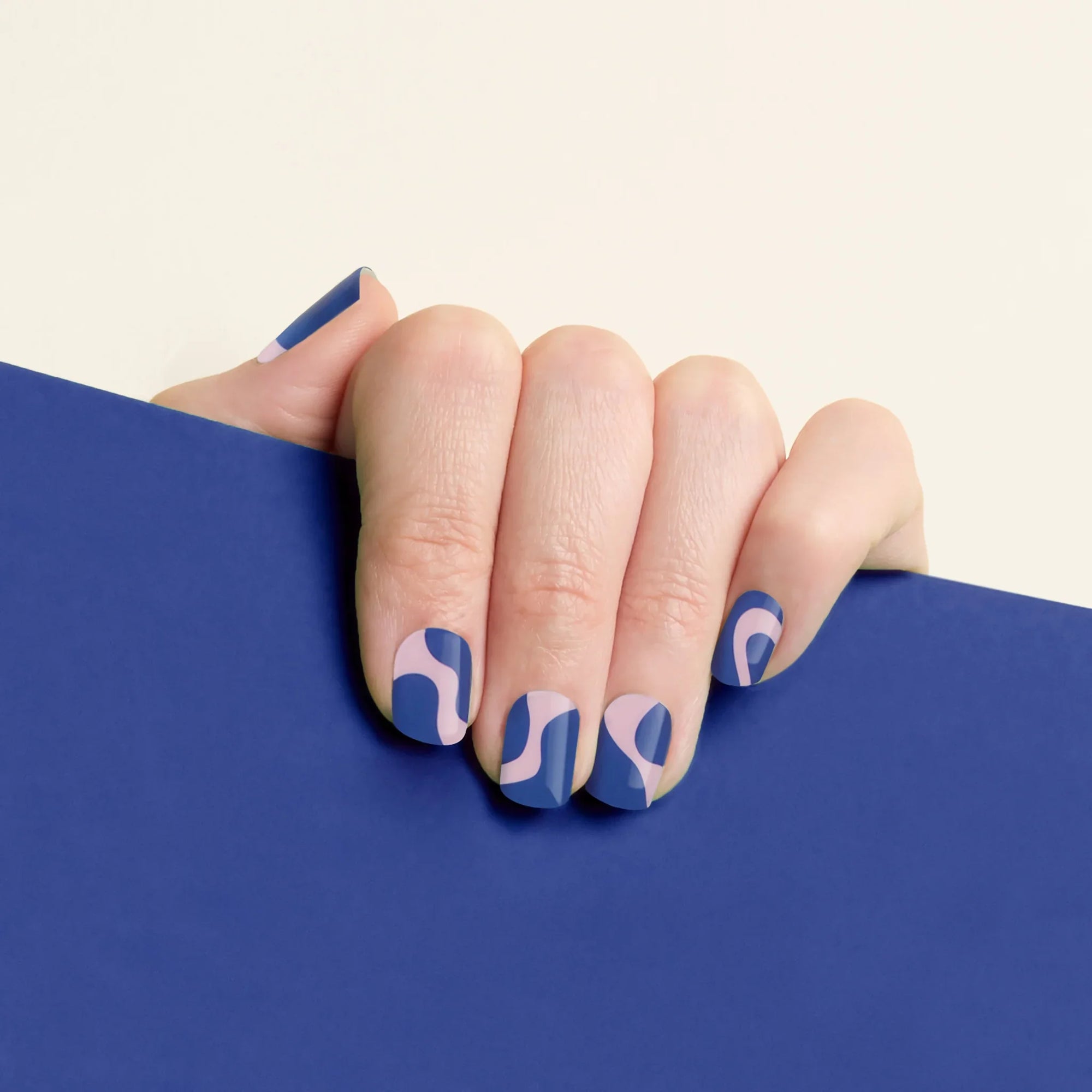 mesme Nia Blue & Lilac 3+ Day UV-Free Gel Nail Wraps On Hand